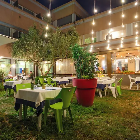 Palace Del Conero Osimo