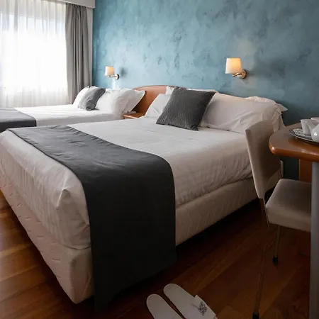 Palace Del Conero 4* אוסימו