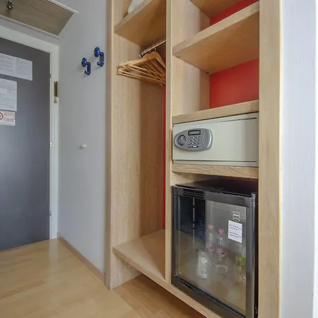 Palace Del Conero מלון 4*