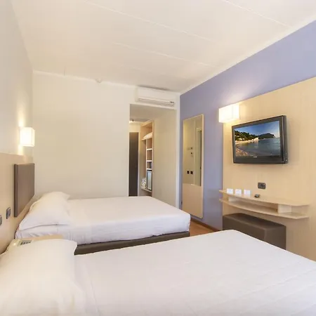 Palace Del Conero 4* אוסימו